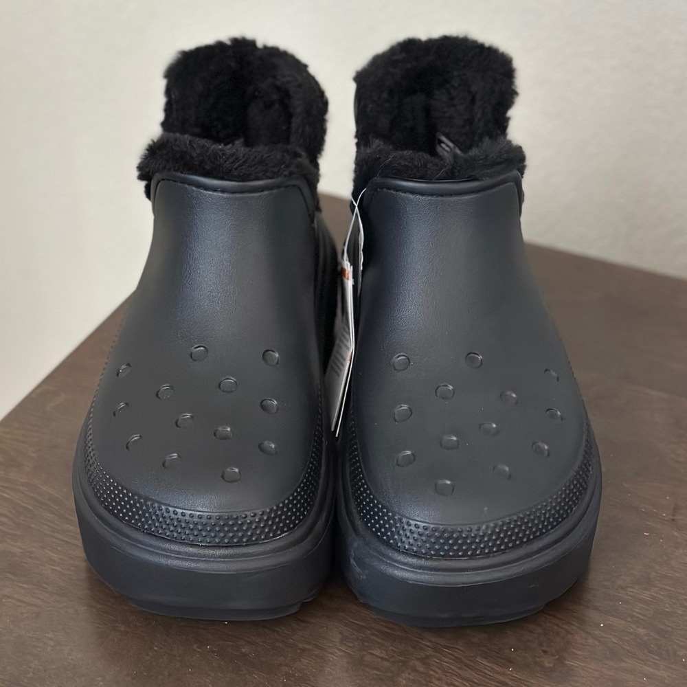 NEW‎ Crocs Stomp Lined Shorty Boots Black Fur Waterproof UNISEX M9 W11 210673